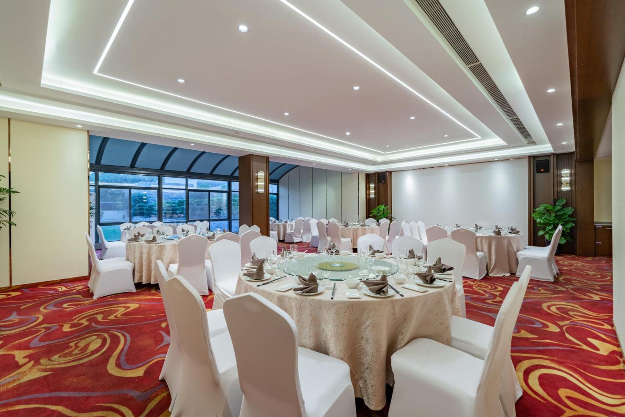 Holiday Inn Resort Chaohu Hot Spring By Ihg Hefei Exterior photo